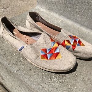 Toms size 6 women’s